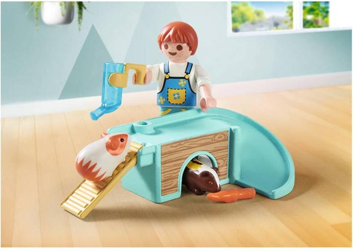 Produktbild Playmobil Junge mit Meerschweinchen (71746, Playmobil My Life)
