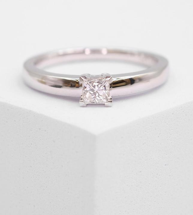 Produktbild Muau Solitaire (54, 750/18 K Gold)