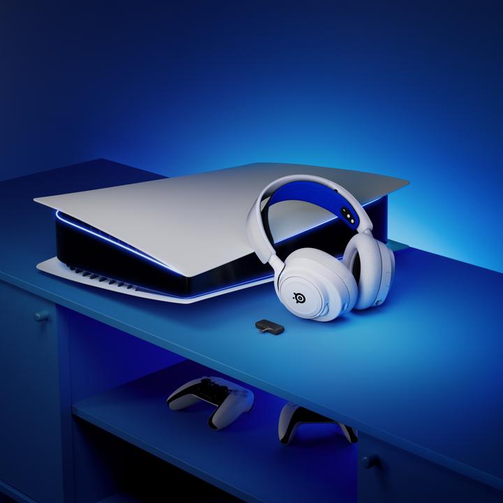 Actual product image SteelSeries Arctis Nova 7P (Wireless, Cable)