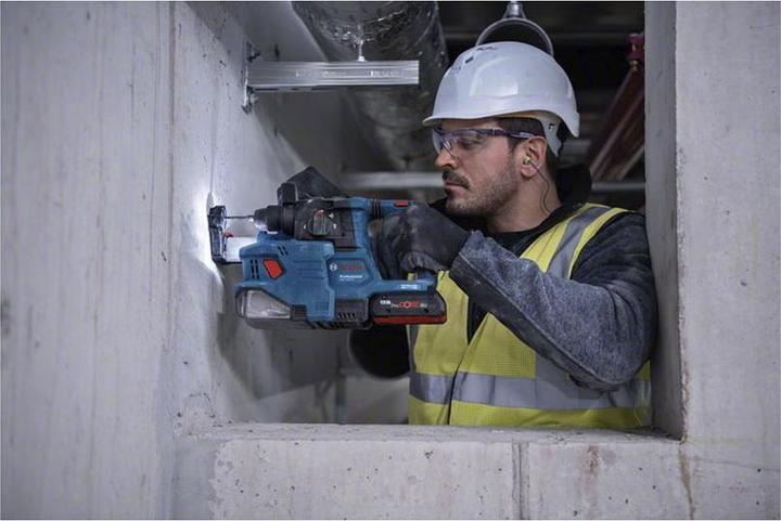Actual product image Bosch Professional Cordless rotary hammer with SDS plus GBH 18V-22 (Rechargeable battery operated)
