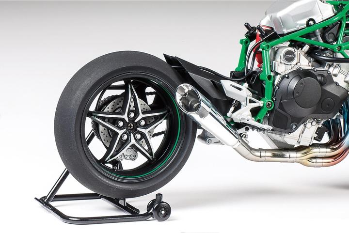 Actual product image Tamiya Kawasaki Ninja H2R