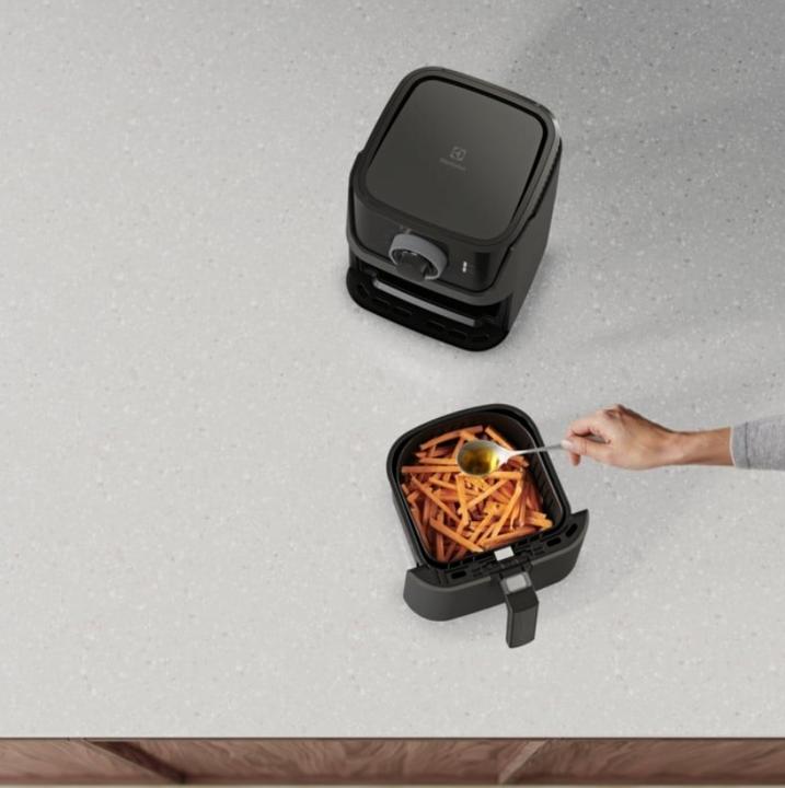Immagine prodotto Electrolux E5AF1-4GB friggitrice Singola Stand-alone Friggitrice ad aria calda Nero