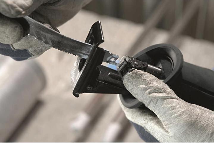 Produktbild Bosch Professional Säbelsäge GSA 1100 E, Sägeblatt Metall S 123 XF, Sägeblatt Holz S 2345 X
