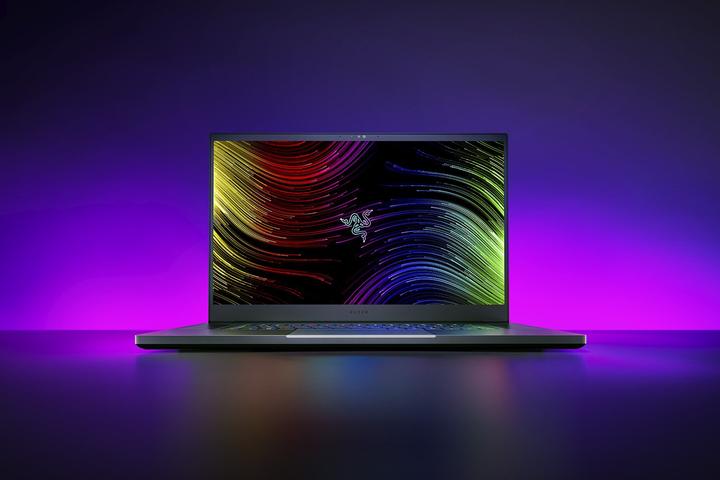 Actual product image Razer Blade (17.30", Intel Core i7-12800H, 16 GB, 1000 GB, US)