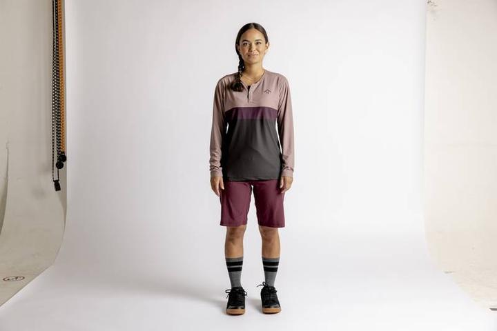 Produktbild iXS Women"s Flow XTG long Sleeve Henley (42)