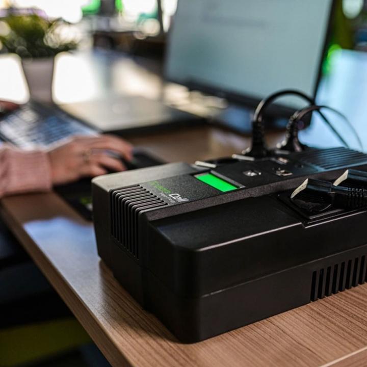 Image du produit GreenCell Cell UPS06 Alimentation sans interruption (ASI) Line-Interactive 999 VA 6 sorties AC (360 VA, 600 W, Line-interactive Onduleur)