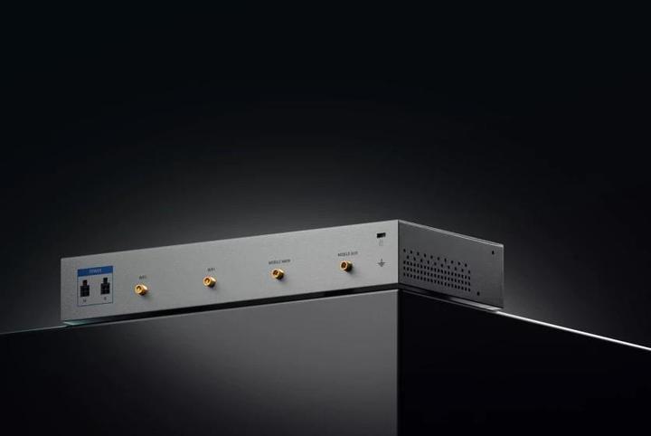 Actual product image Teltonika RUTXR1