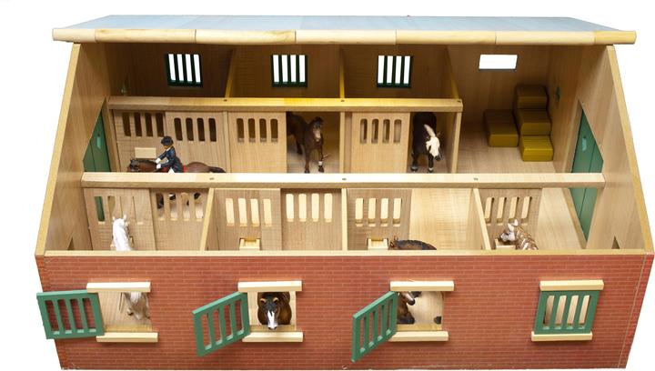 Actual product image Sombo Stable with 7 horse boxes