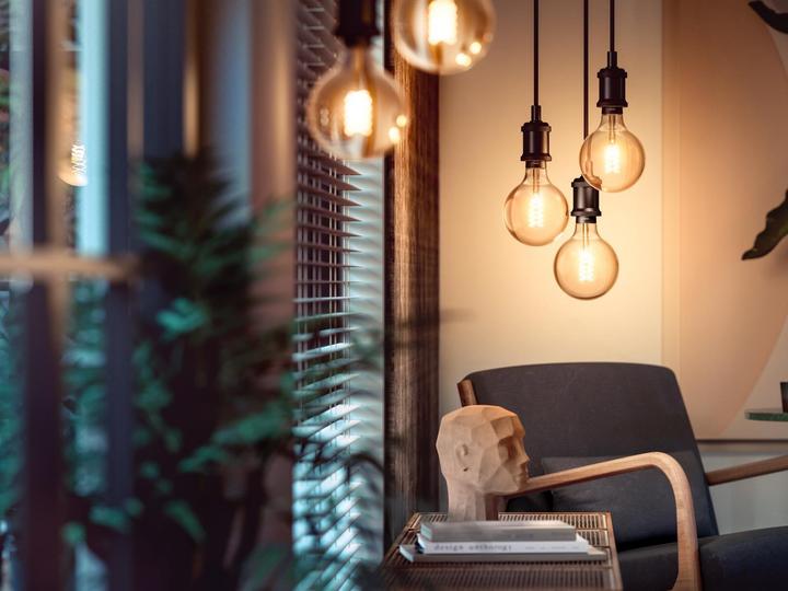 Immagine prodotto Philips Hue Tonalità Bianco BT (E27, 7 W, 550 lm, 1 x, G)