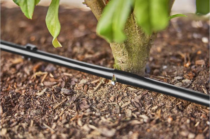Immagine prodotto Gardena Tubo gocciolante sopra e sotto il terreno (25 m) (Tubo di gocciolamento + tubo di gocciolamento)