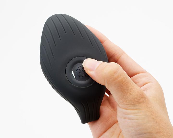 Produktbild Tenga iroha+ yoru by - leiser und sehr starker Vibrator, Soft-Touch Silikon, schwarz