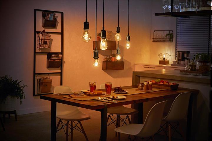 Actual product image Philips Hue White BT (E27, 7 W, 550 lm, 1 x, G)