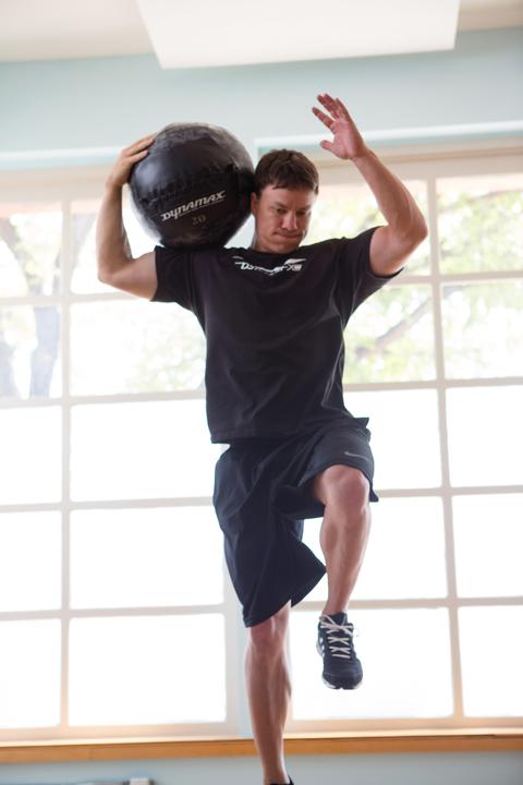 Actual product image Dynamax Medicine ball elite (2 kg, 350 mm)