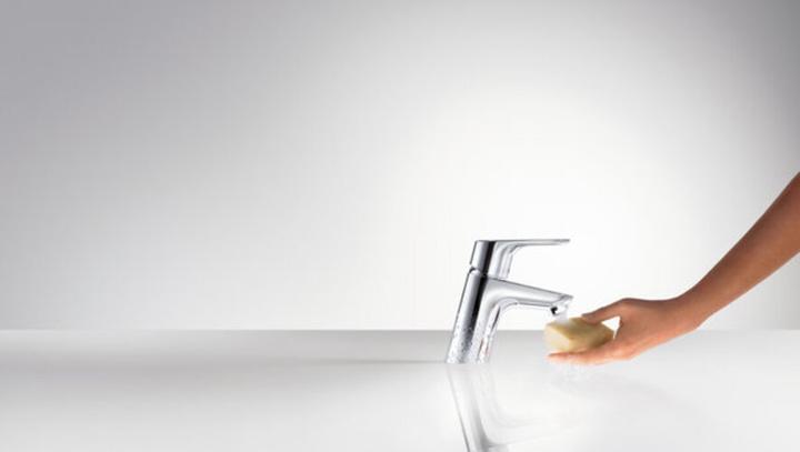 Actual product image hansgrohe Focus single-lever basin mixer 70 with pop-up waste