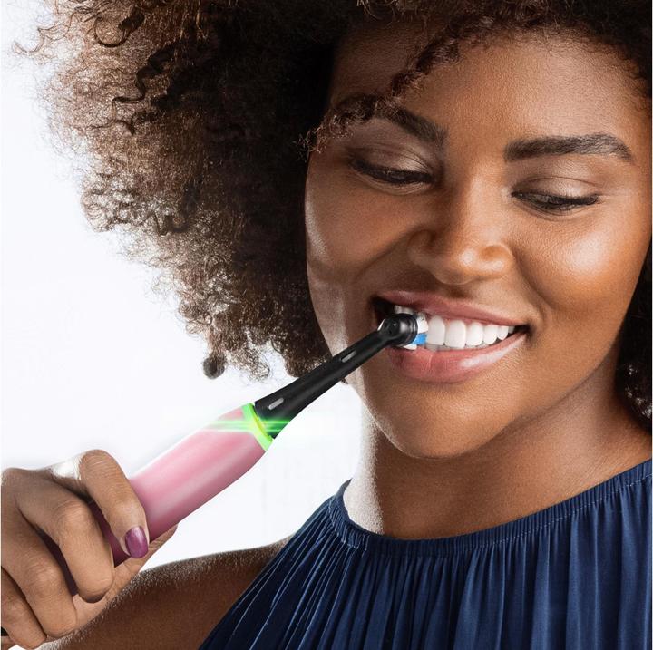 Actual product image Oral-B iO 5 + Sensitive (Oscillating toothbrush)