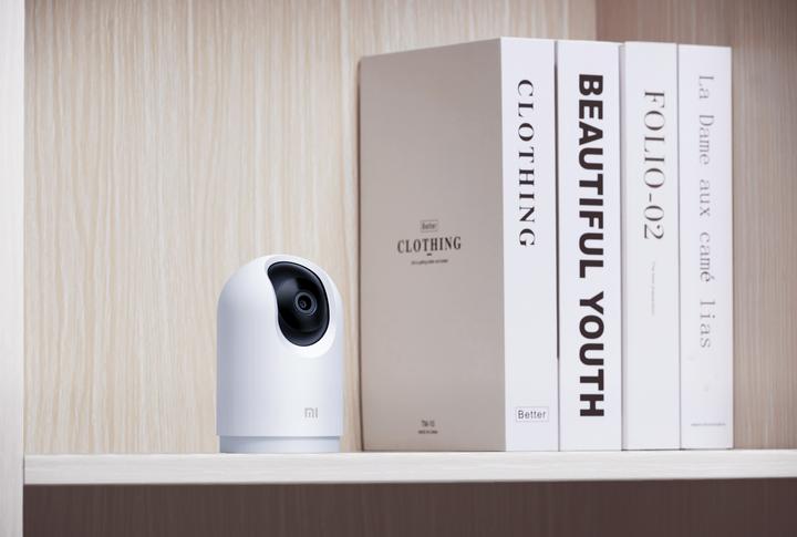 Actual product image Xiaomi Mi 2K Pro (2304 x 1296 Pixels)