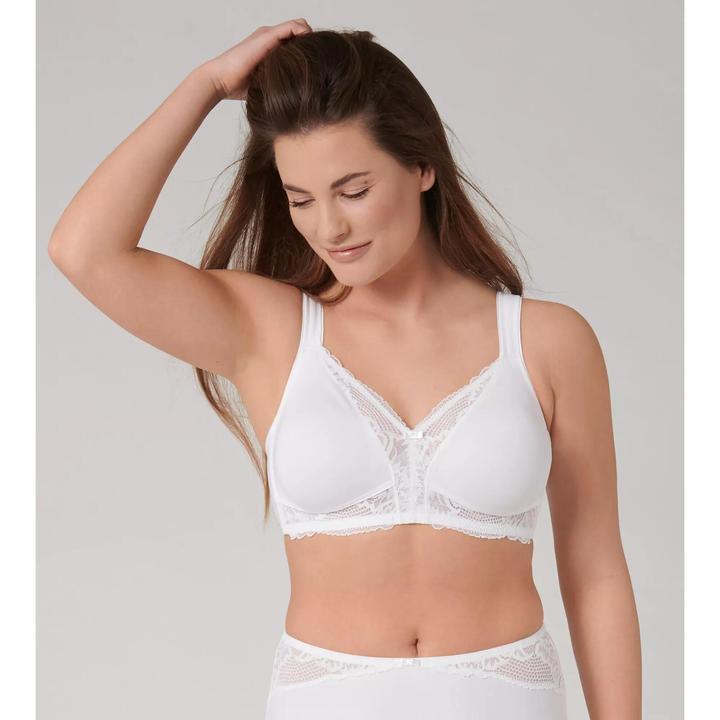 Image du produit Triumph Modern Lace + Cotton N Soutien-gorge sans armatures (110 B, Une unité par pack)