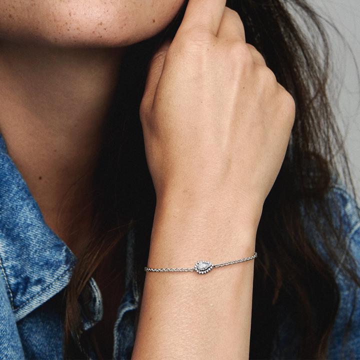 Actual product image Pandora Sparkling Pear Wreath Link Bracelet (18 cm, Sterling silver)