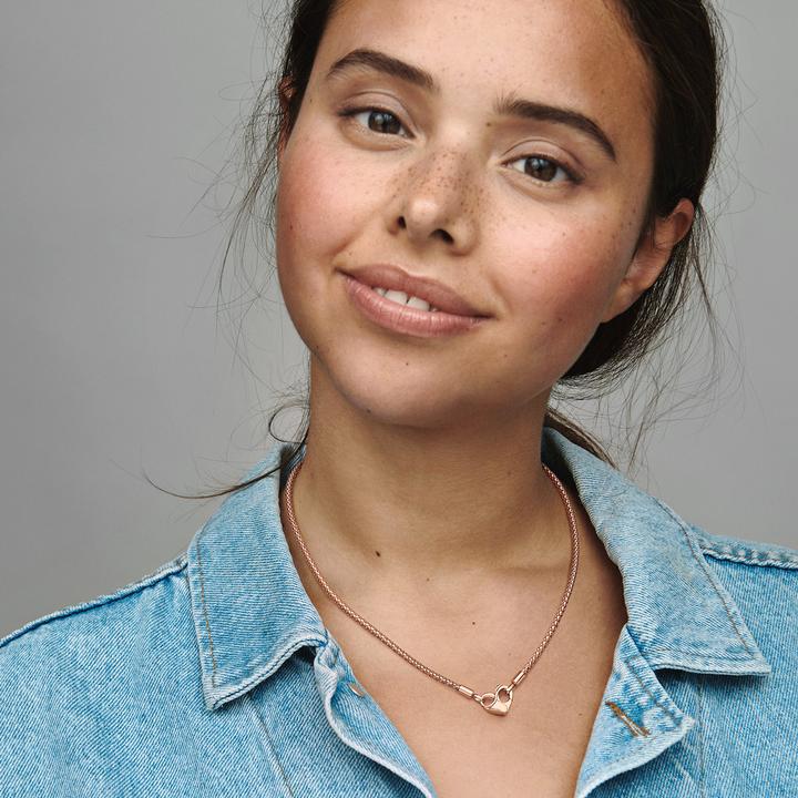 Actual product image Pandora Moments Link Necklace with Rivets (Metal, rose gold-plated, 45 cm)