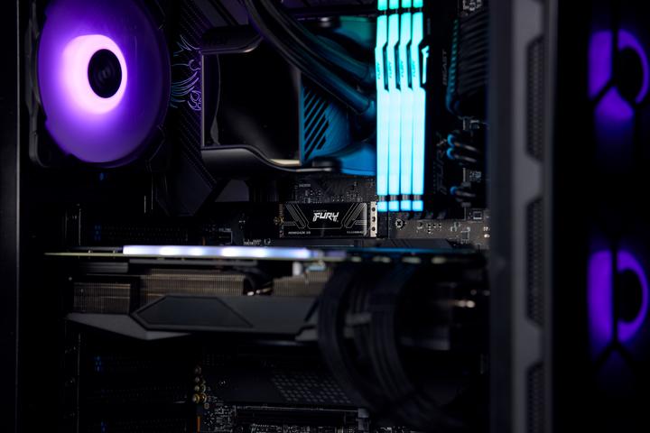Actual product image Kingston FURY Renegade G5 (2048 GB, M.2 2280)