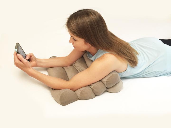 Actual product image 8-in-1 cushion (22 x 22 x 38 cm)