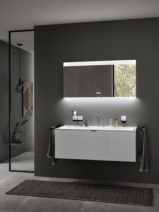 Actual product image Emco MI 250+ LED light mirror, wide light cut-out at top, touch control panel, width 600mm, 1070600