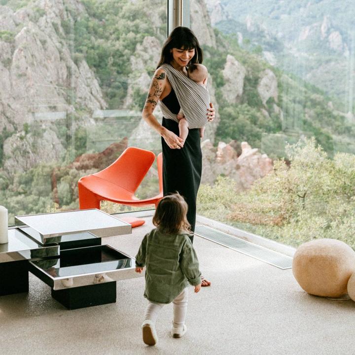 Actual product image Studio Romeo No-Tie Baby Carrier - Moss