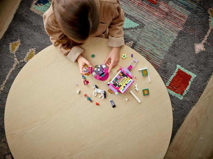 Image du produit LEGO La roulotte magique (41688, LEGO Friends)