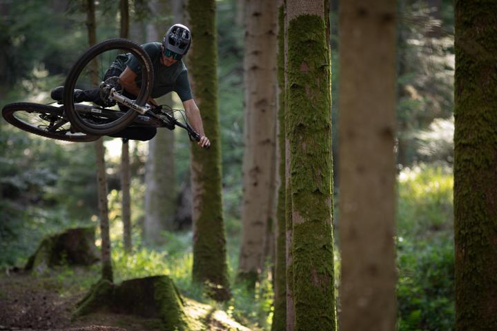 Image du produit Rockrider Vélo VTT All Mountain FEEL 900 S Team Edition Cadre Carbone