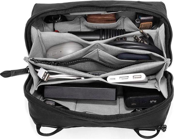 Actual product image Peak Design Tech Pouch (Camera accessory bag, 2 l)