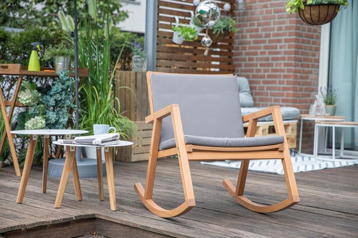Produktbild Siena Garden Siena Alva Schaukelsessel teaklook Eukalyptus FSC 100%, inkl. Kissen