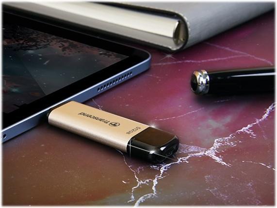 Actual product image Transcend JetFlash 930C USB flash drive 512 GB USB Type-A / USB Type-C 3.2 Gen 1 (3.1 Gen 1) Gold (512 GB, USB-C, USB-A, USB 3.2)