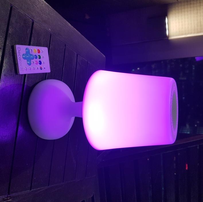 Produktbild Lexibook Bluetooth Lautsprecher wasserdicht in Form einer Tischlampe mit LED Technologie inkl. Fernbedienung