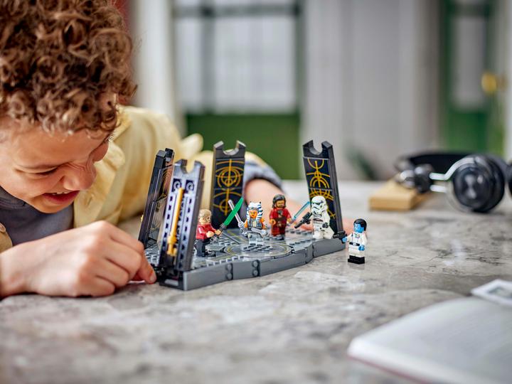 Actual product image LEGO Ahsoka Tano's duel on Peridea (75385, LEGO Star Wars)