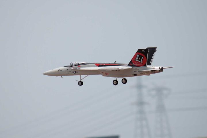 Actual product image Freewing F/A-18E 4S (YFA-14, red) 64mm EDF Jet PNP