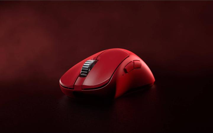 Actual product image Pulsar Gaming Gears Xlite V3 eS - Medium Size 2 (Wireless, Cable)