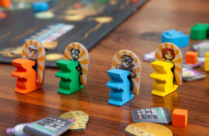 Produktbild Pegasus 51232G - First Rat - Brettspiel, für 1 bis 5 Spieler ab 10 Jahren (DE/EN-Ausgabe) (Englisch)