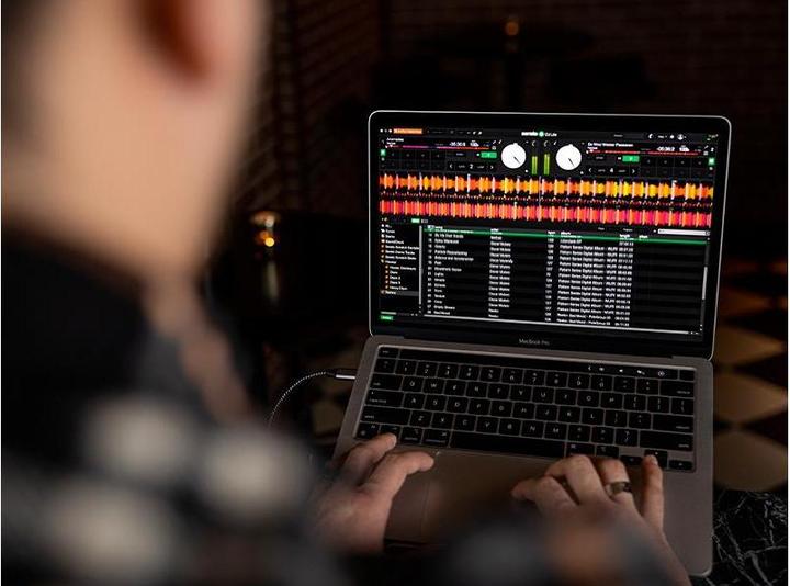 Actual product image Hercules DJ Control Inpulse T7