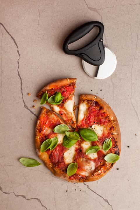 Produktbild Microplane Pizzaschneider schwarz