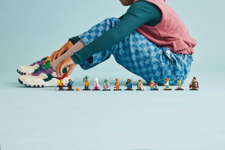 Actual product image LEGO Minifigures Series 24 (71037, LEGO Minifigures)