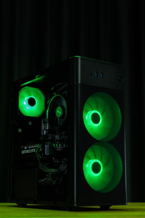 Actual product image Medion Recon E45 (AMD Ryzen 5 5500, 16 GB, 1000 GB, GeForce RTX 4060)