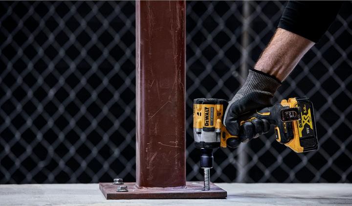 Actual product image DeWalt DCF922NTXJ (Rechargeable battery operated)