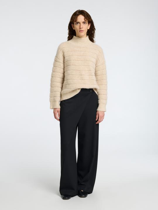 Produktbild Selected Femme Flauschiger Pullover mit hohem Kragen (M)