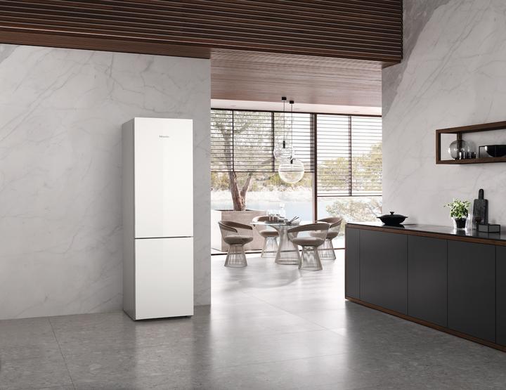 Actual product image Miele KFN 4898 AD (362 l)