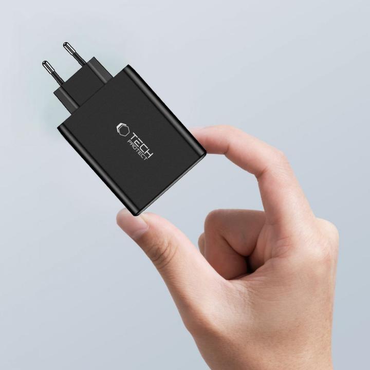 Actual product image Tech-Protect NC100W-GAN GaN network charger 3x USB-C PD 100W / USB-A QC 3.0 - black (100 W)