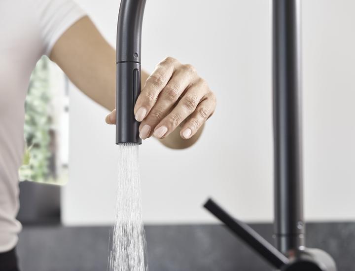 Actual product image hansgrohe HG single-lever sink mixer 210 TALIS M pull-out spray matt black