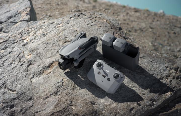 Actual product image DJI Air 3s Fly More Combo RC-N3 (45 min, 724 g, 50 Mpx)