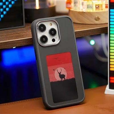 Produktbild PhoneLook Hülle E-Ink Display DIY mit NFC-Technologie für persönlicher Foto-Hintergrund (Apple iPhone 16 Pro Max)