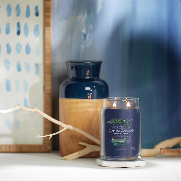 Actual product image Yankee Candle Scented Candle Lakefront Lodge Signature Large Jar