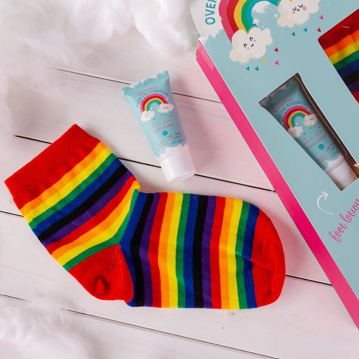 Actual product image Accentra Foot care set OVER THE RAINBOW in gift box, incl. 30ml foot lotion, socks with rainbow pattern (Hair care set)